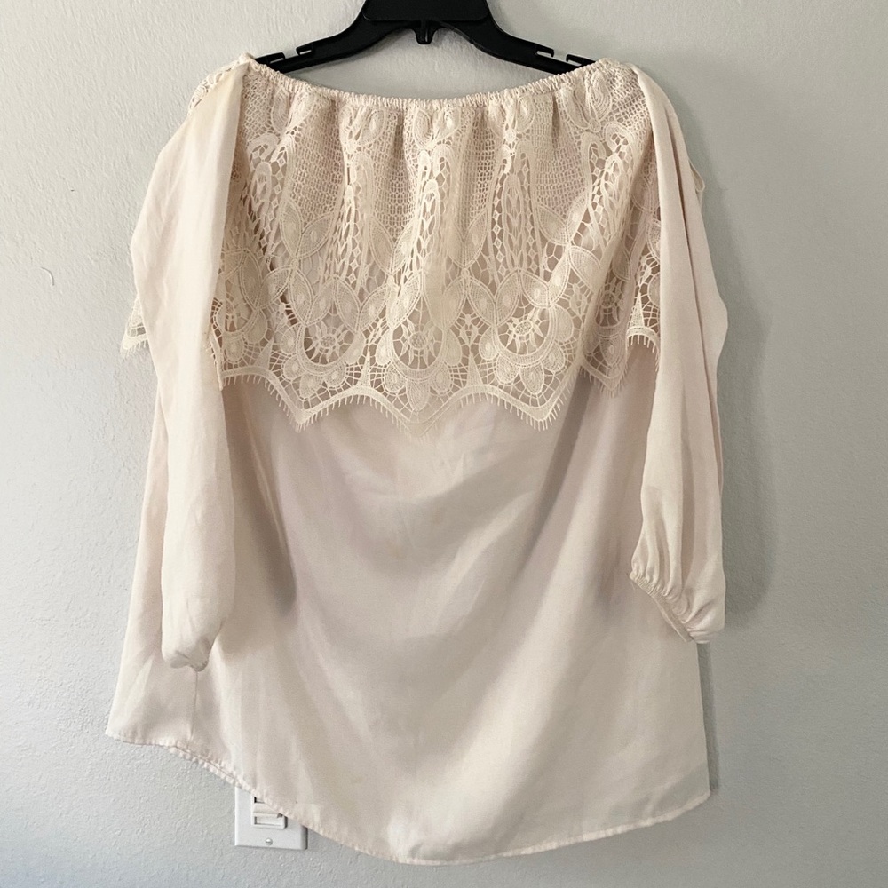 Va va by Joy Han off shoulder Dress